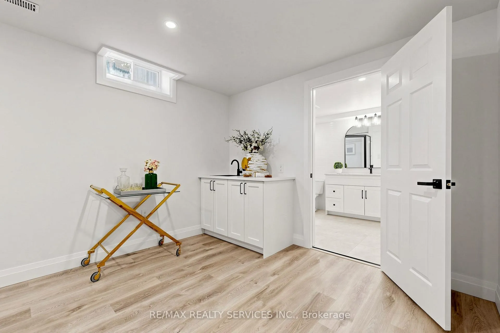 Photo 35 of 26 Mayfair Crescent, Brampton, Central Park — HOMEH