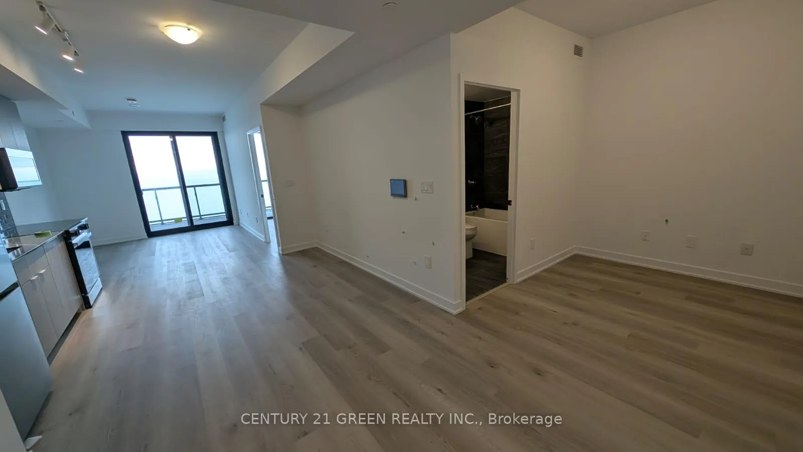 Photo 7 of Unit 2106, 2075 Lakeshore Road, Burlington, Brant — HOMEH