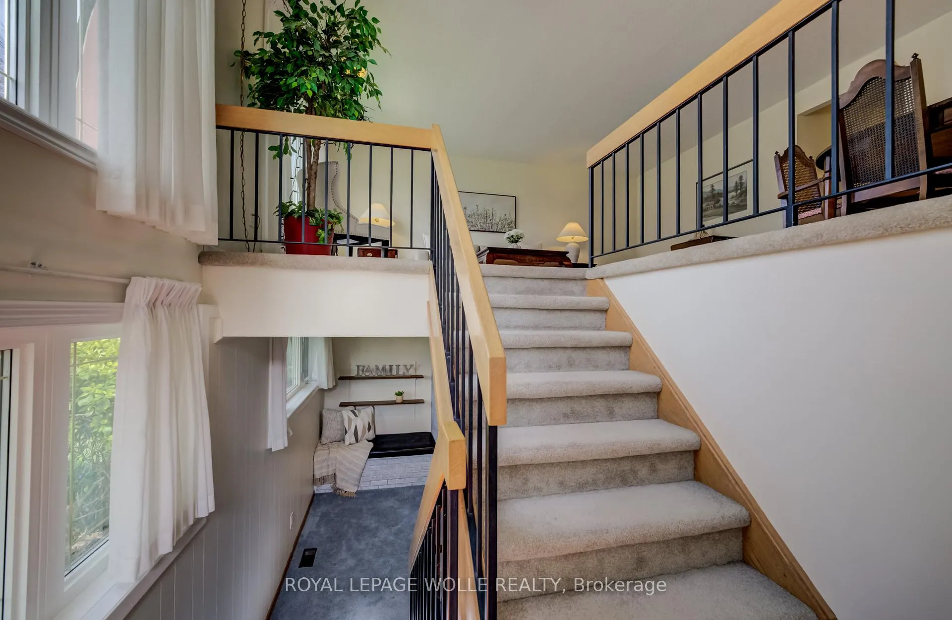 Photo 4 of 51 Underhill Crescent, Kitchener — HOMEH