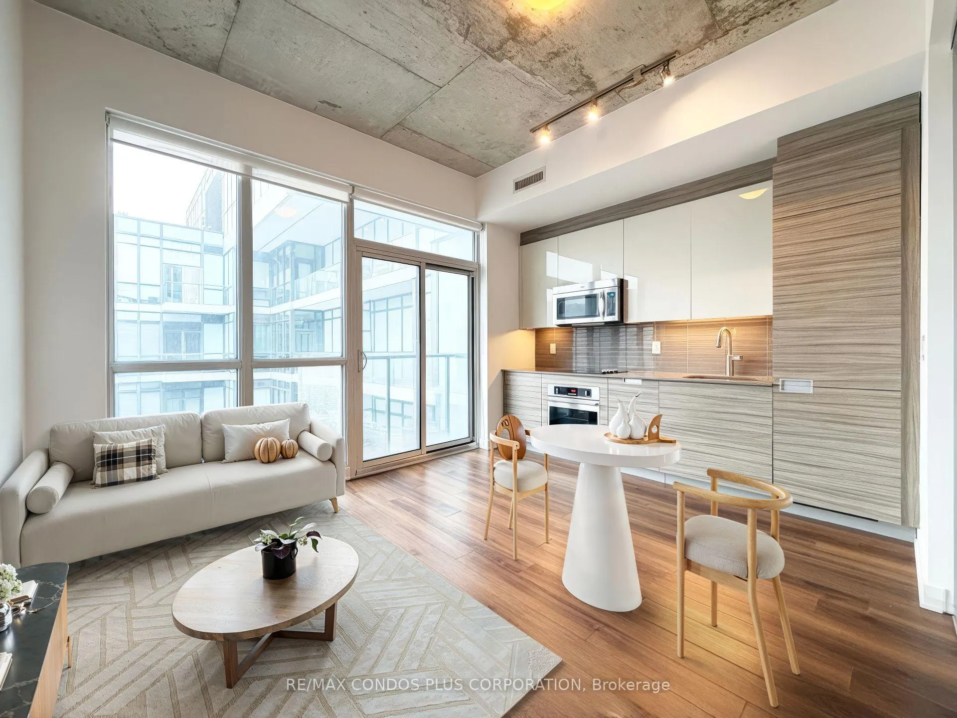 Photo 2 of Unit 2410, 210 Simcoe Street, Toronto, University — HOMEH