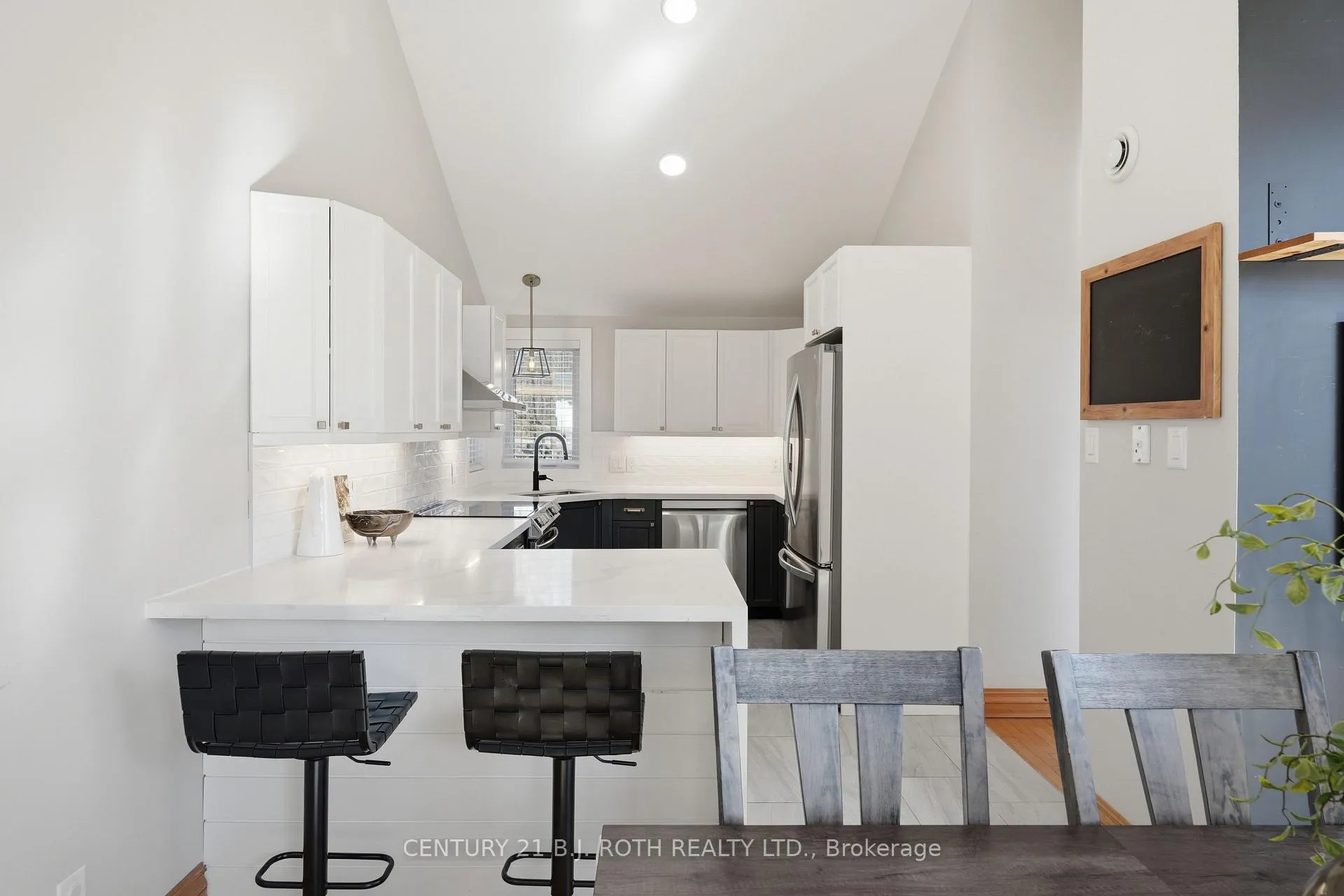 Photo 7 of 46 Slalom Drive, Oro-Medonte, Moonstone — HOMEH