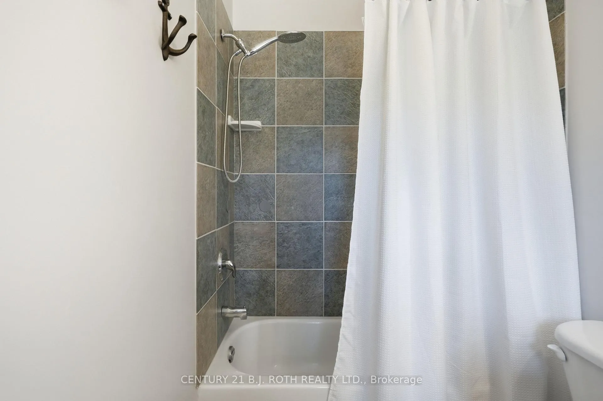 Photo 21 of 46 Slalom Drive, Oro-Medonte, Moonstone — HOMEH