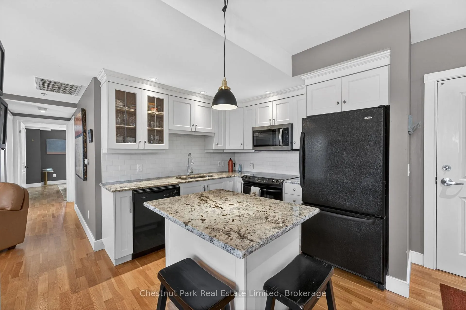 Photo 11 of Unit 404, 280 Main Street, Prince Edward County, Picton Ward — HOMEH