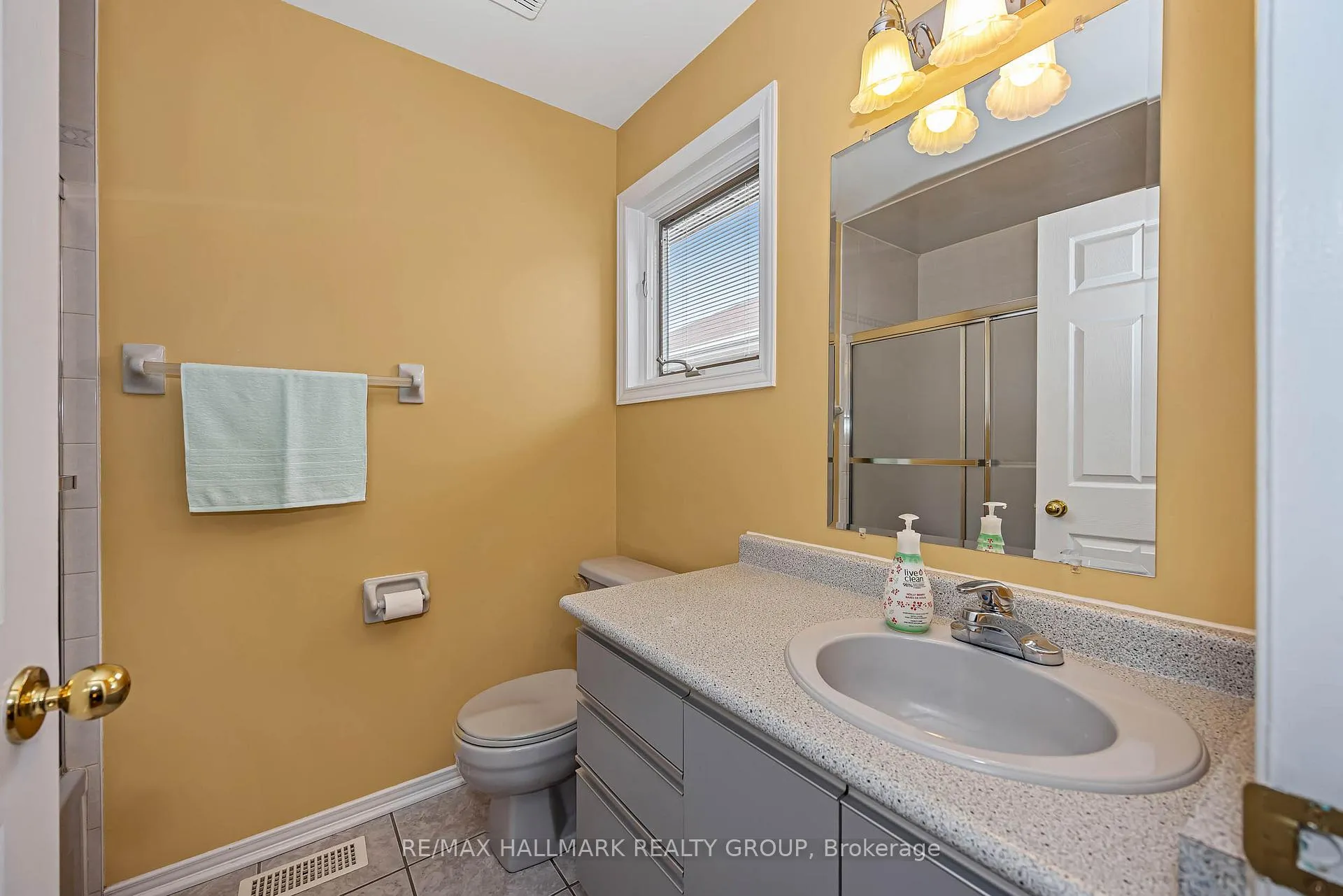 Photo 21 of 18 Randall James Drive, Ottawa, Stittsville (Central) — HOMEH