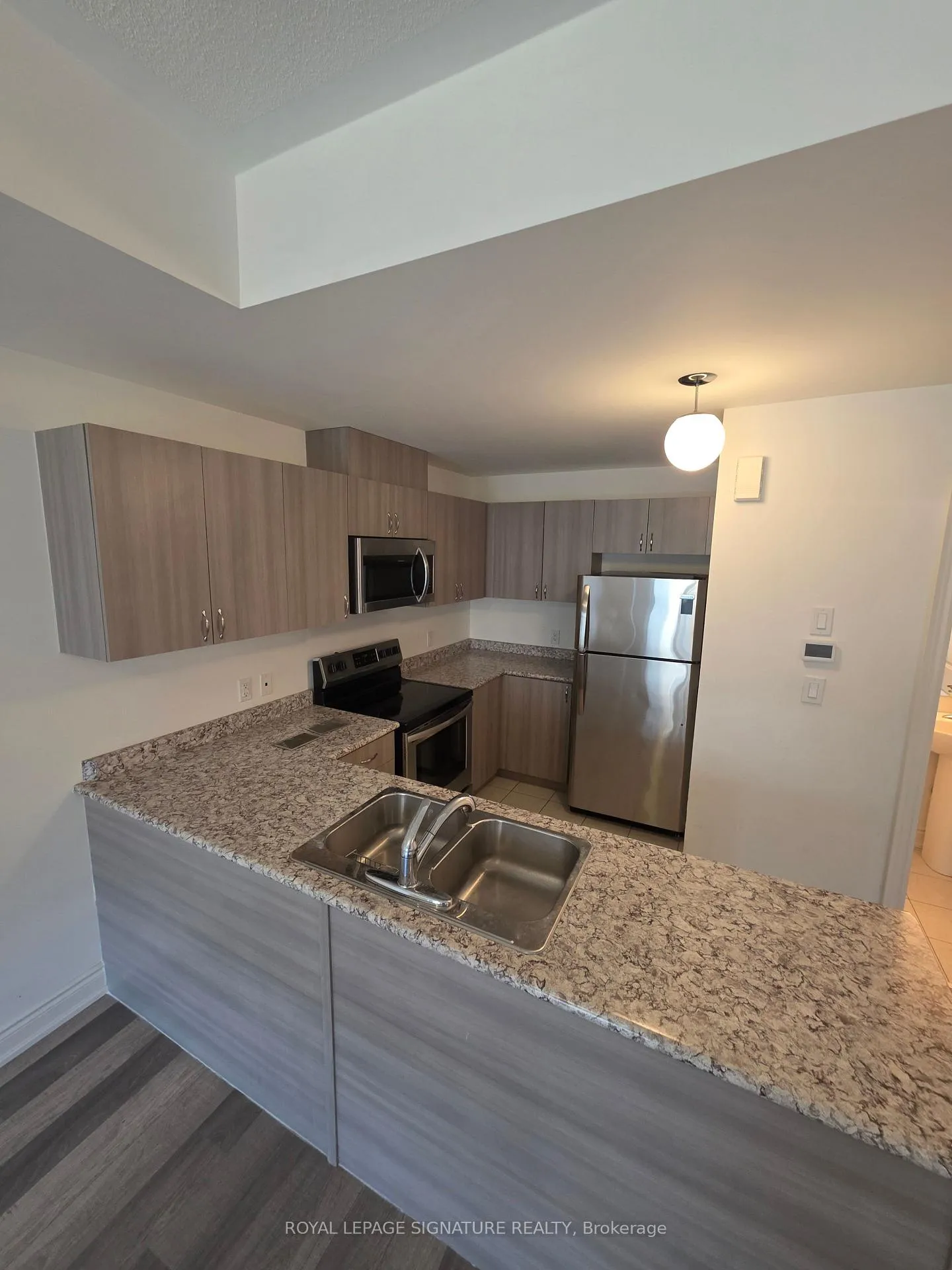 Photo 14 of Unit 27, 2571 Ladyfern Crossing, Pickering, Duffin Heights — HOMEH