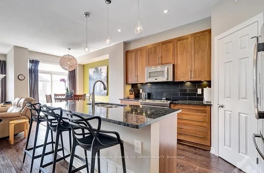 Photo 4 of 410 Stalwart Crescent, Ottawa, Blossom Park/Kemp Park/Findlay Creek — HOMEH
