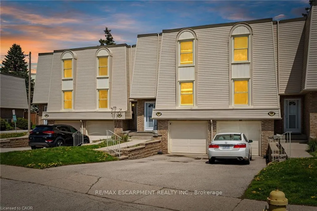 Front of Unit C, 662 Grey Street