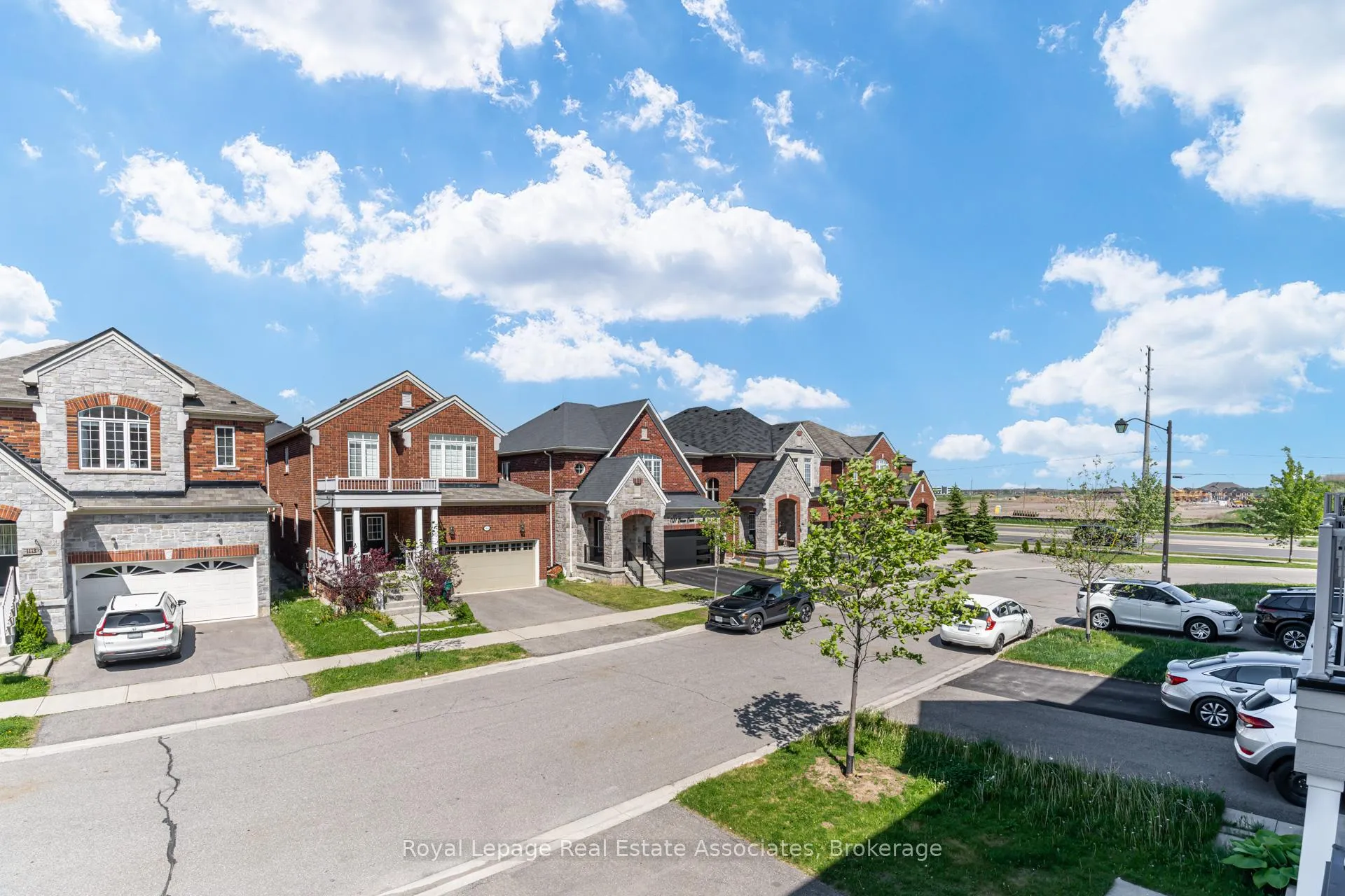 Photo 2 of 1114 Durno Court, Milton, Harrison — HOMEH