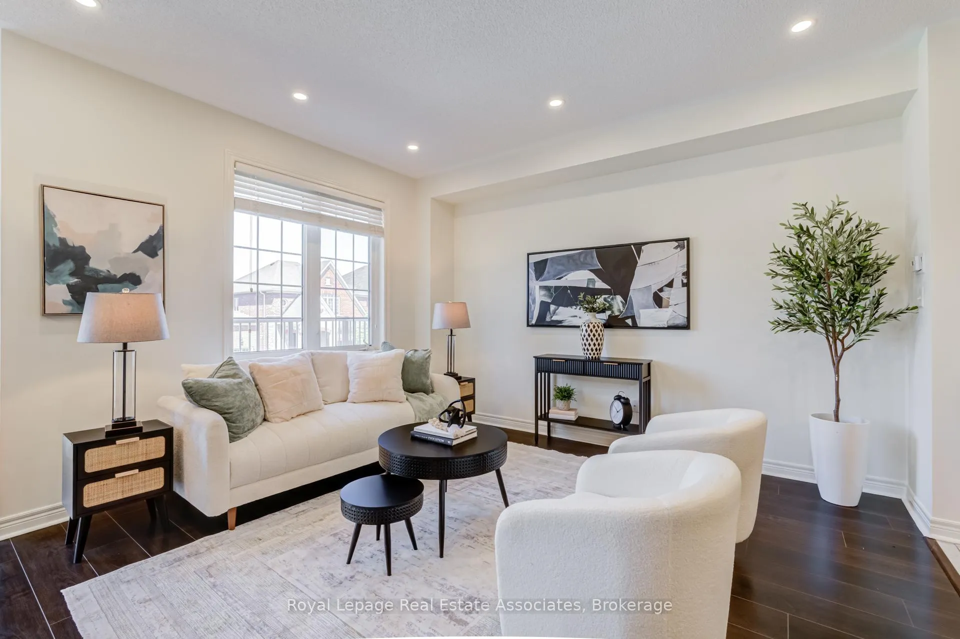 Photo 5 of 1114 Durno Court, Milton, Harrison — HOMEH