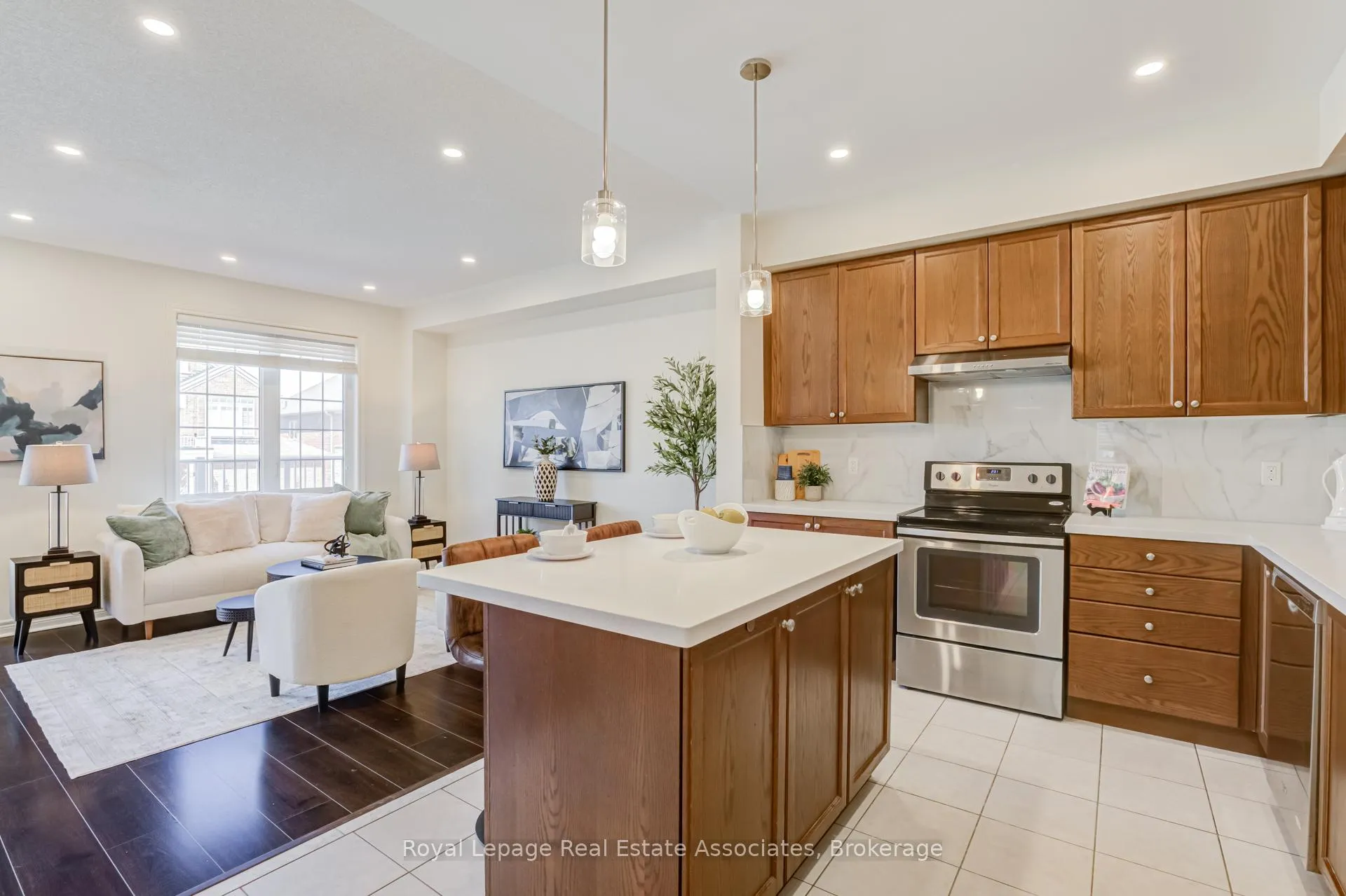 Photo 10 of 1114 Durno Court, Milton, Harrison — HOMEH