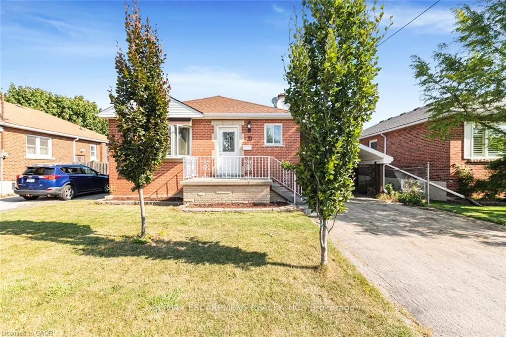 Photo 2 of 33 Alderney Avenue, Hamilton, Hill Park — HOMEH