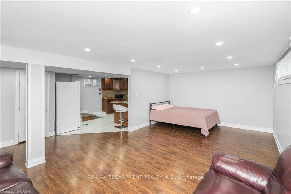 Photo 42 of 33 Alderney Avenue, Hamilton, Hill Park — HOMEH