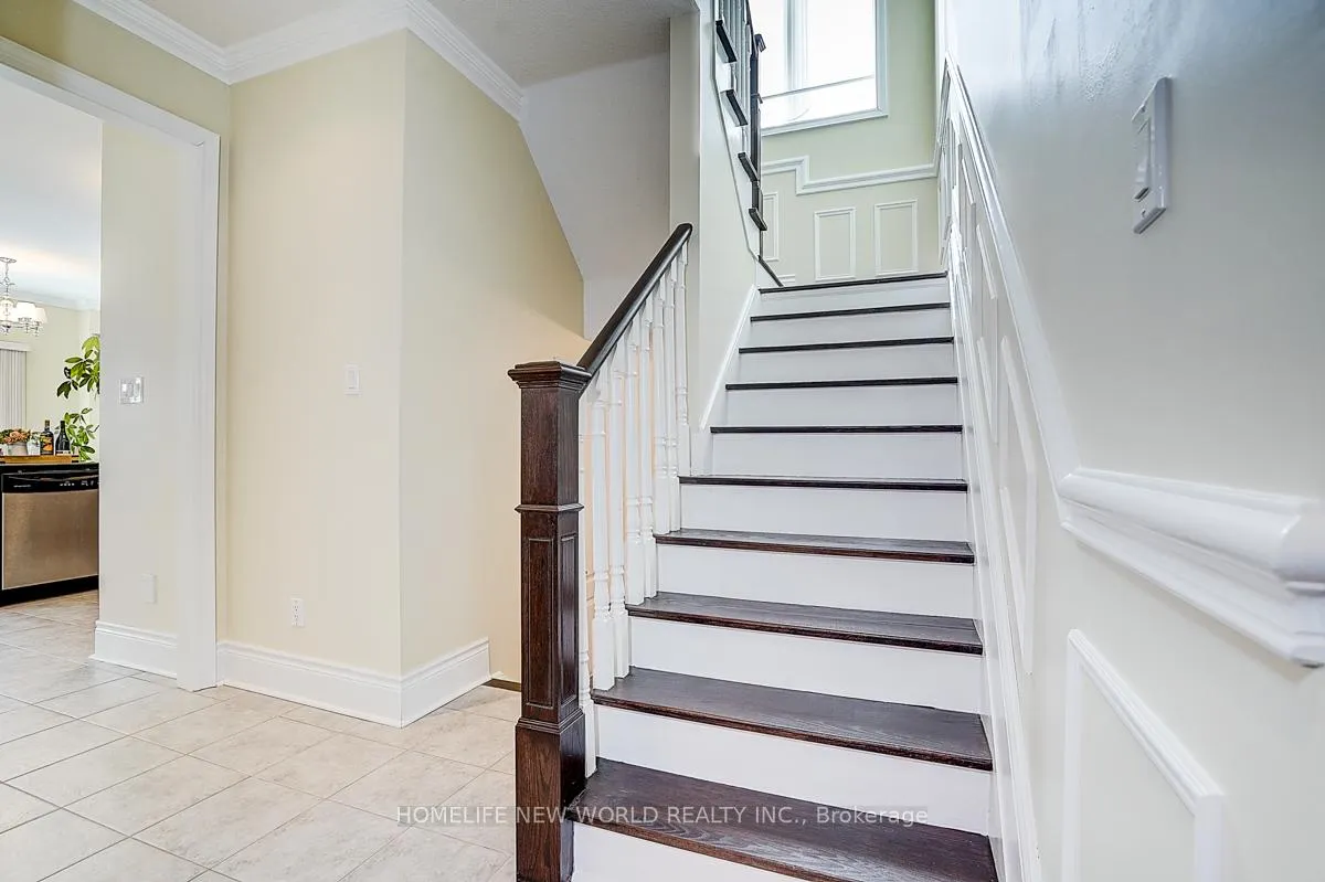 Photo 11 of 67 Lena Drive, Richmond Hill, Rouge Woods — HOMEH