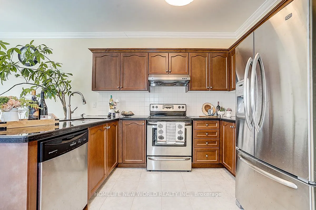 Photo 13 of 67 Lena Drive, Richmond Hill, Rouge Woods — HOMEH
