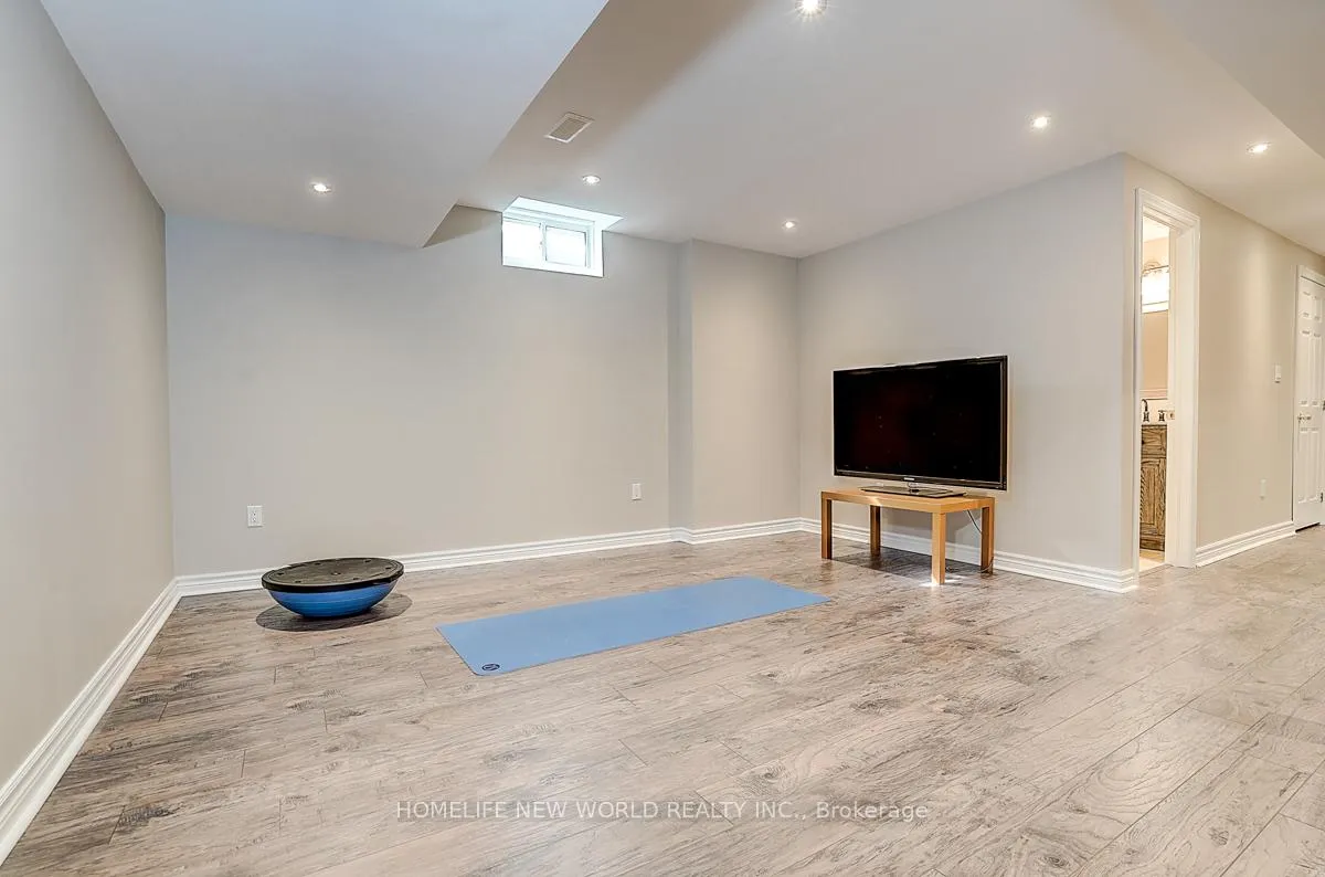 Photo 43 of 67 Lena Drive, Richmond Hill, Rouge Woods — HOMEH