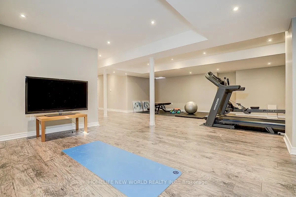 Photo 44 of 67 Lena Drive, Richmond Hill, Rouge Woods — HOMEH