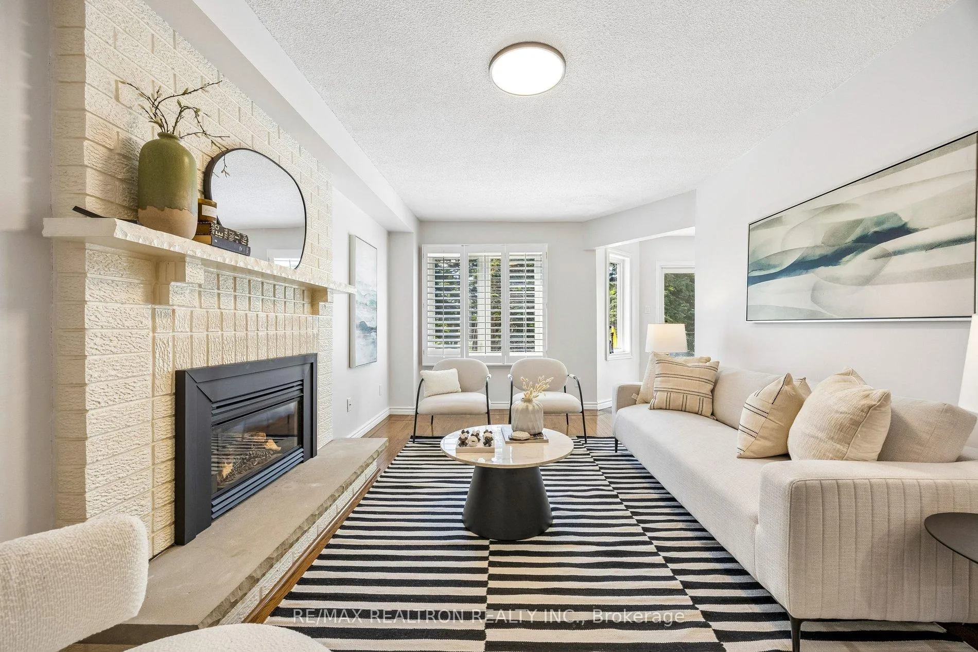 Photo 26 of 37 Dundurn Crescent, Vaughan, Uplands — HOMEH