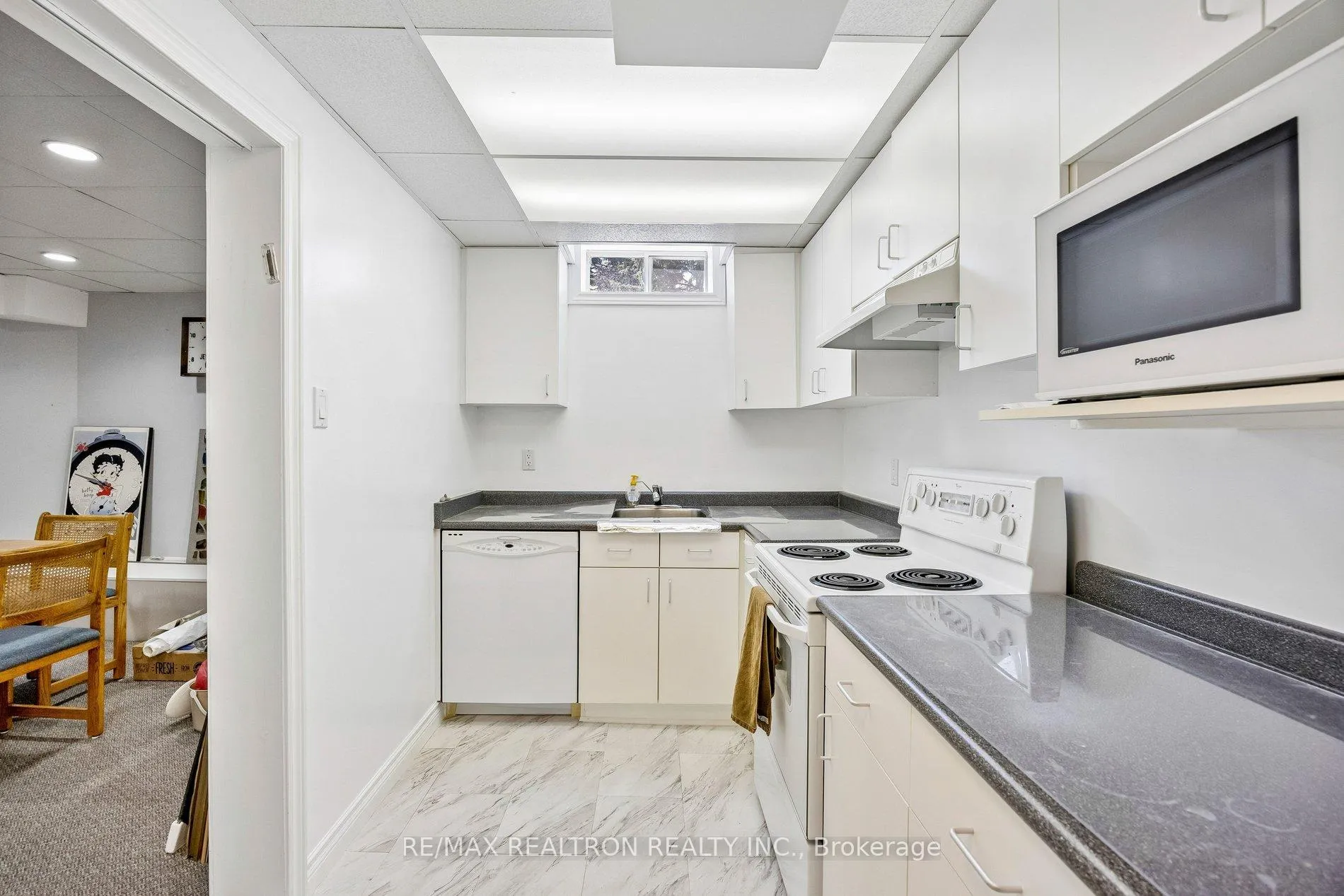 Photo 40 of 37 Dundurn Crescent, Vaughan, Uplands — HOMEH