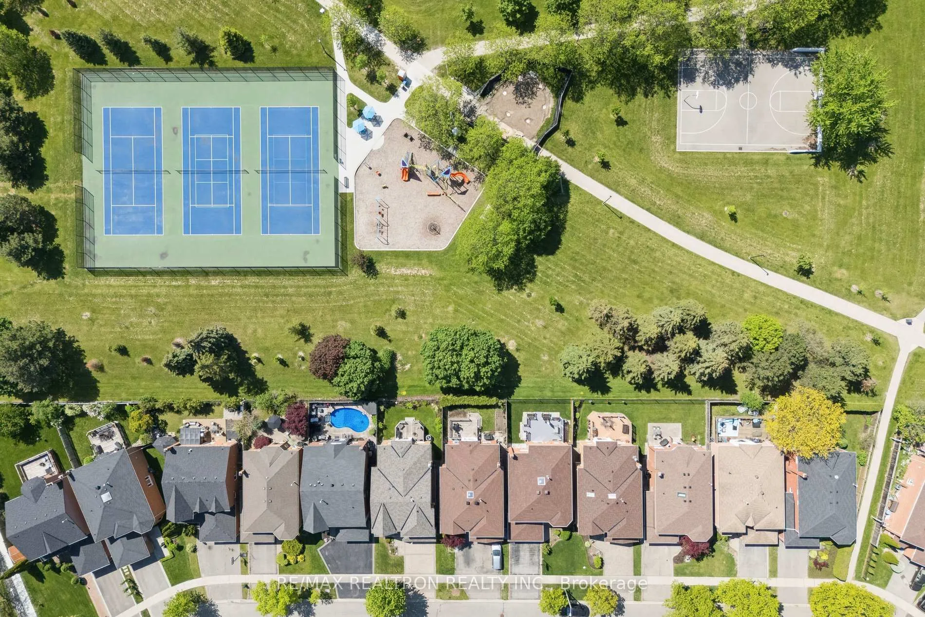 Photo 50 of 37 Dundurn Crescent, Vaughan, Uplands — HOMEH