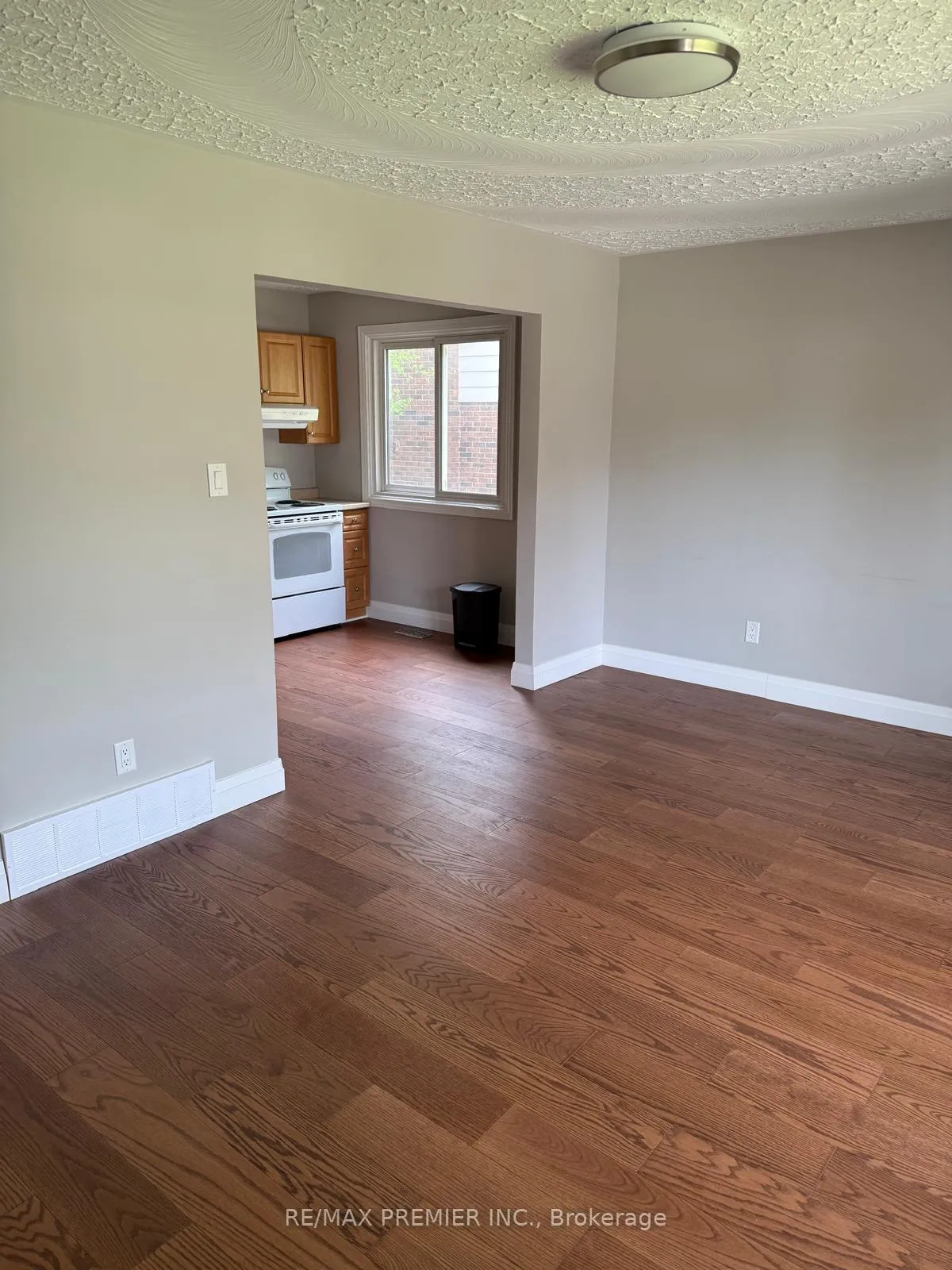 Photo 12 of Unit Upper unit, 416 Cole Road, Guelph, Kortright West — HOMEH
