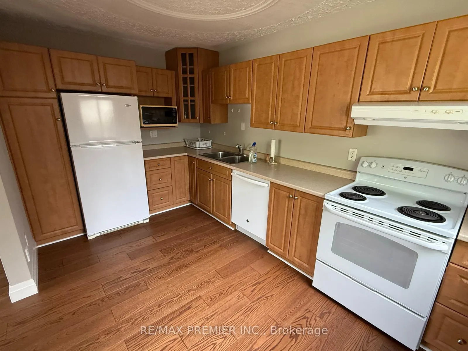 Photo 14 of Unit Upper unit, 416 Cole Road, Guelph, Kortright West — HOMEH
