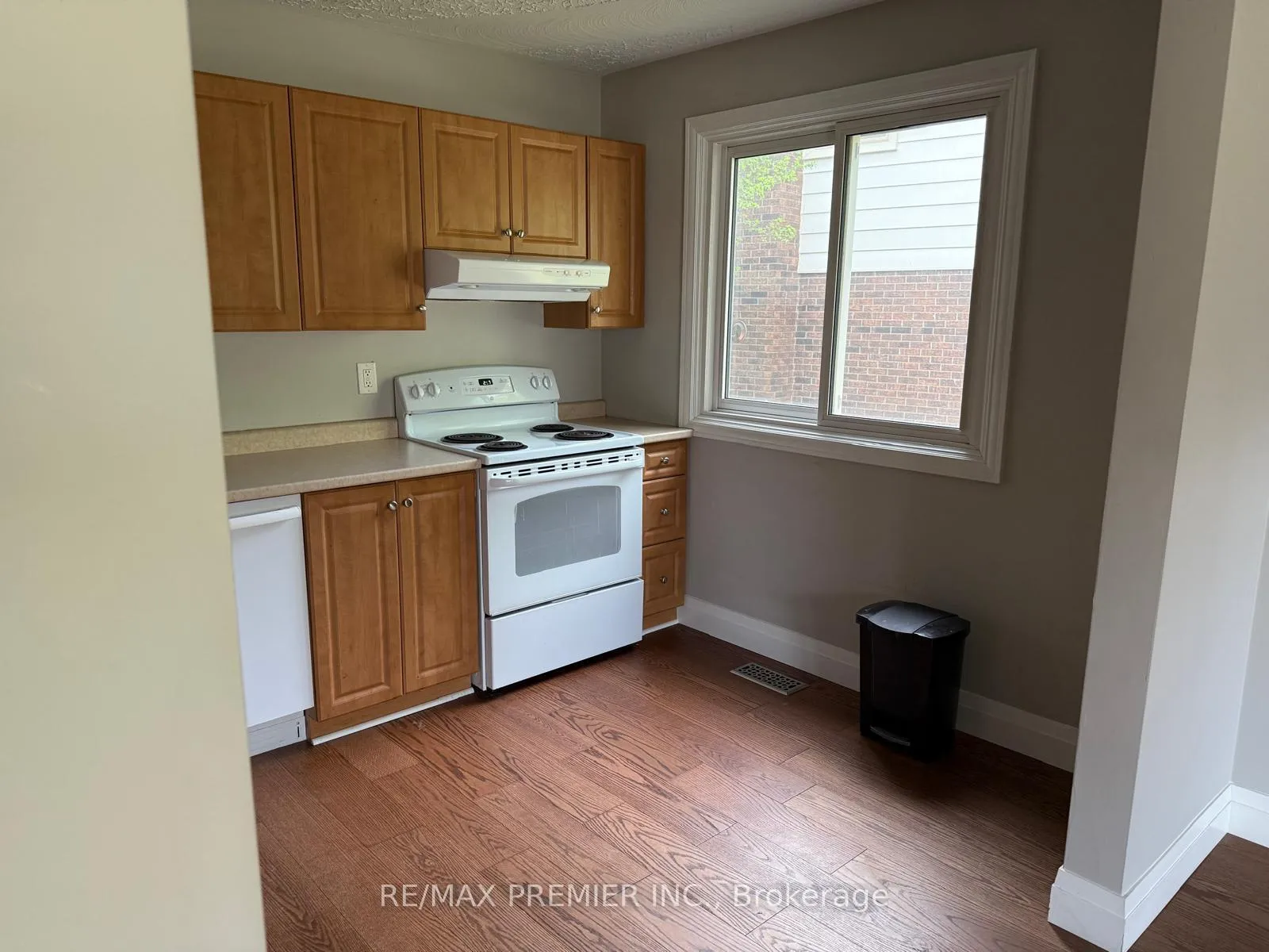 Photo 16 of Unit Upper unit, 416 Cole Road, Guelph, Kortright West — HOMEH