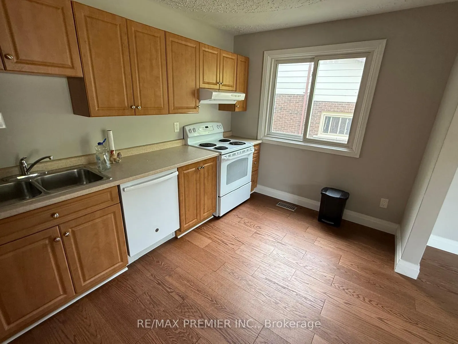 Photo 17 of Unit Upper unit, 416 Cole Road, Guelph, Kortright West — HOMEH