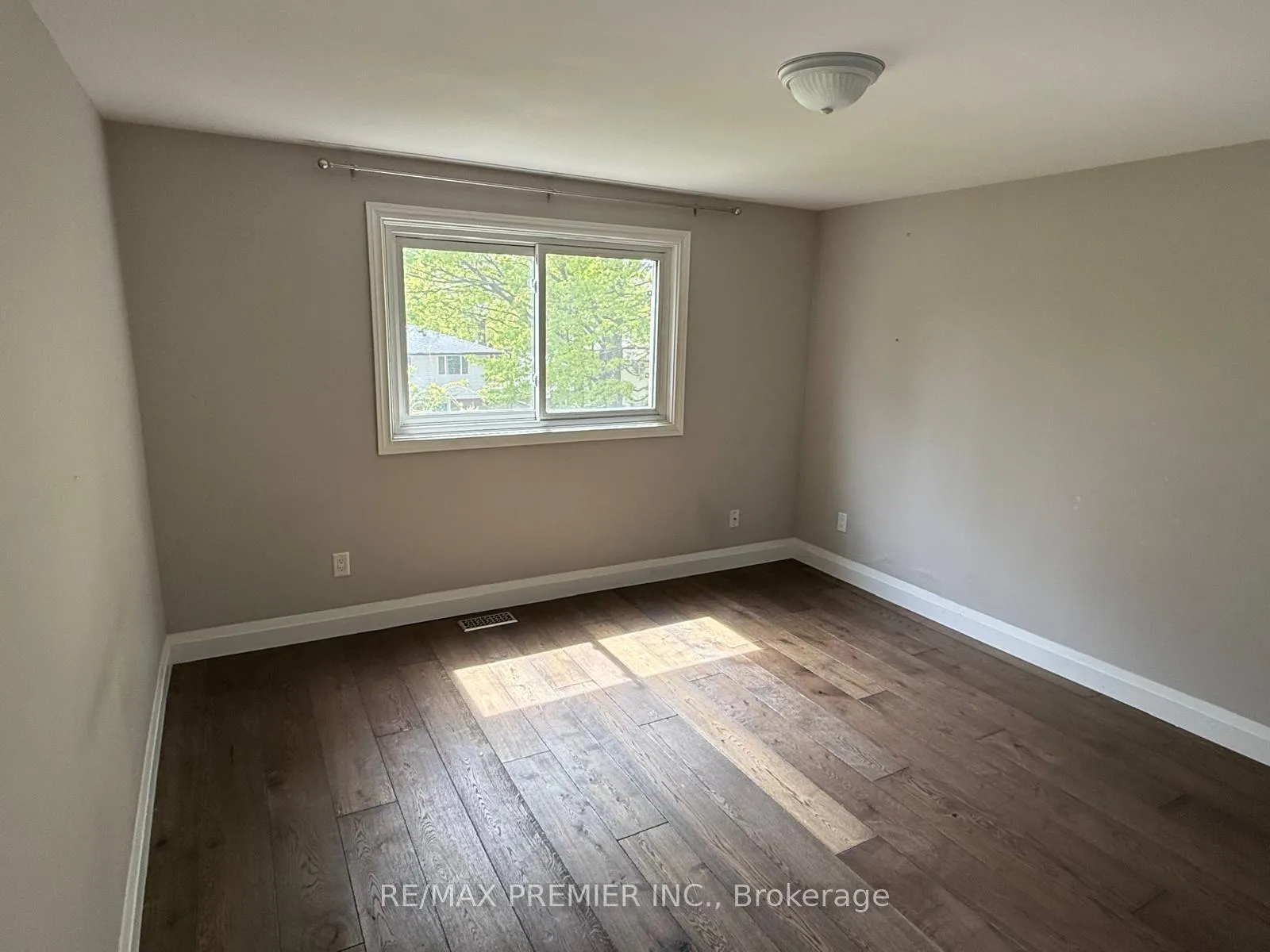 Photo 26 of Unit Upper unit, 416 Cole Road, Guelph, Kortright West — HOMEH