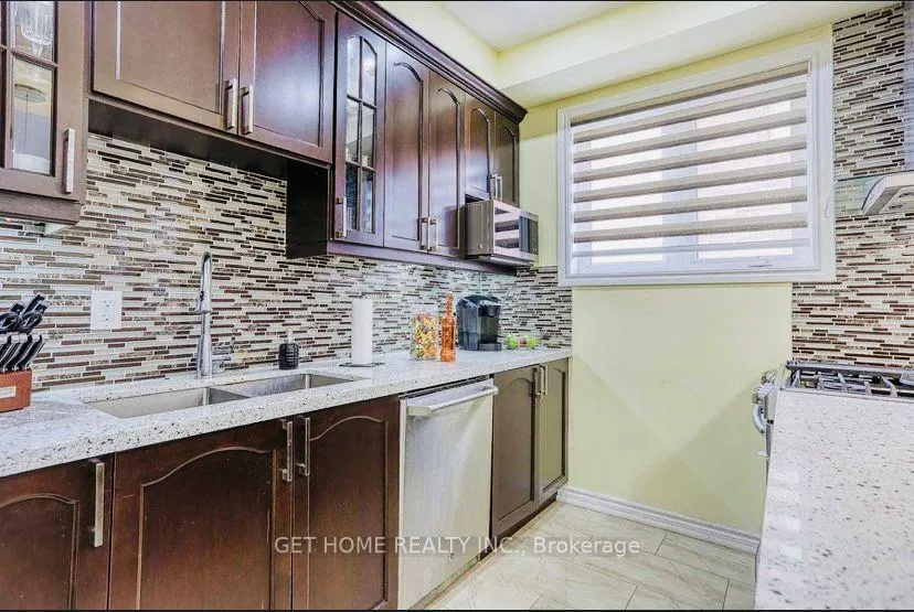Photo 7 of 26 Sprucewood Road, Brampton, Heart Lake — HOMEH