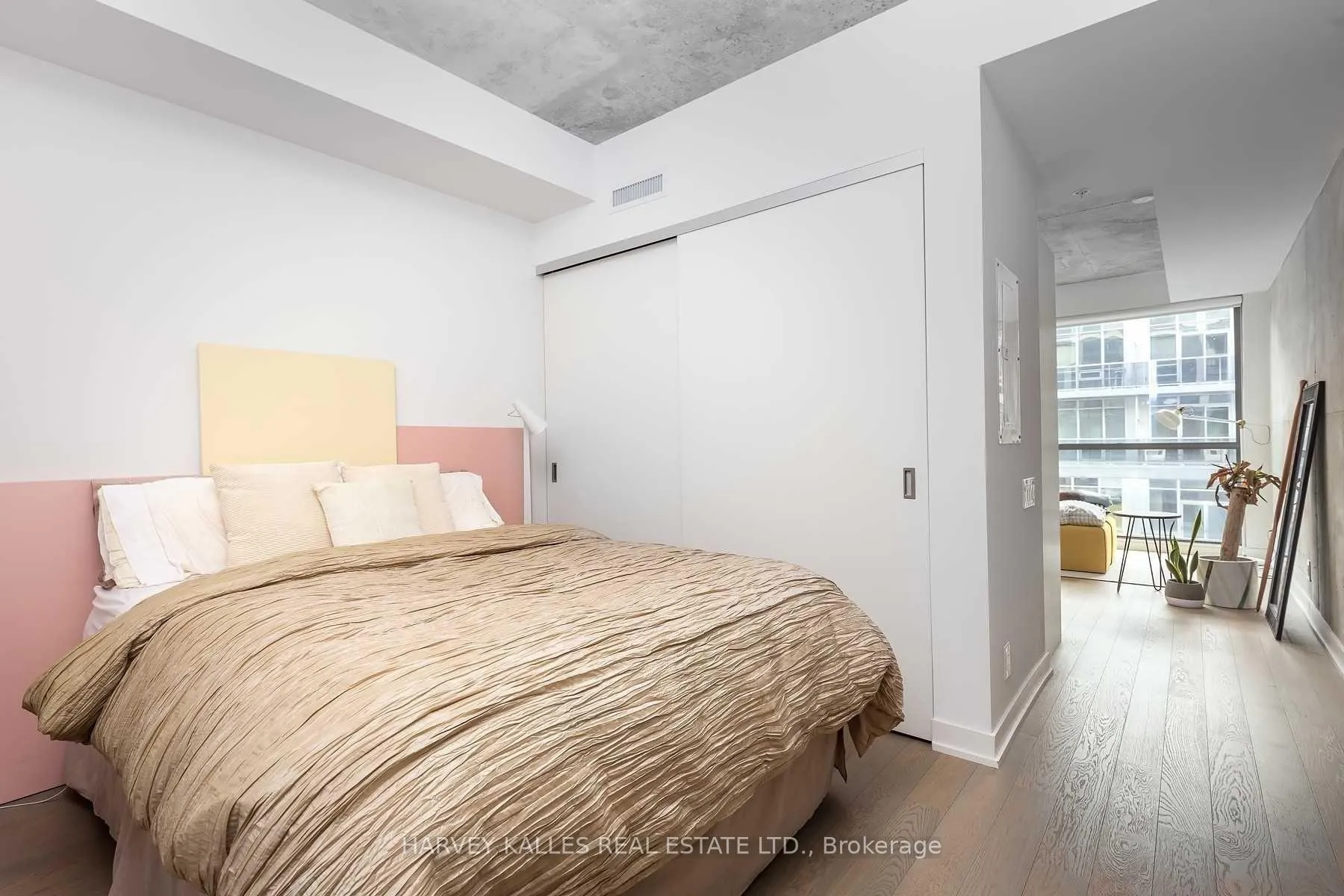 Photo 6 of Unit 717, 39 Brant Street, Toronto, Waterfront Communities — HOMEH