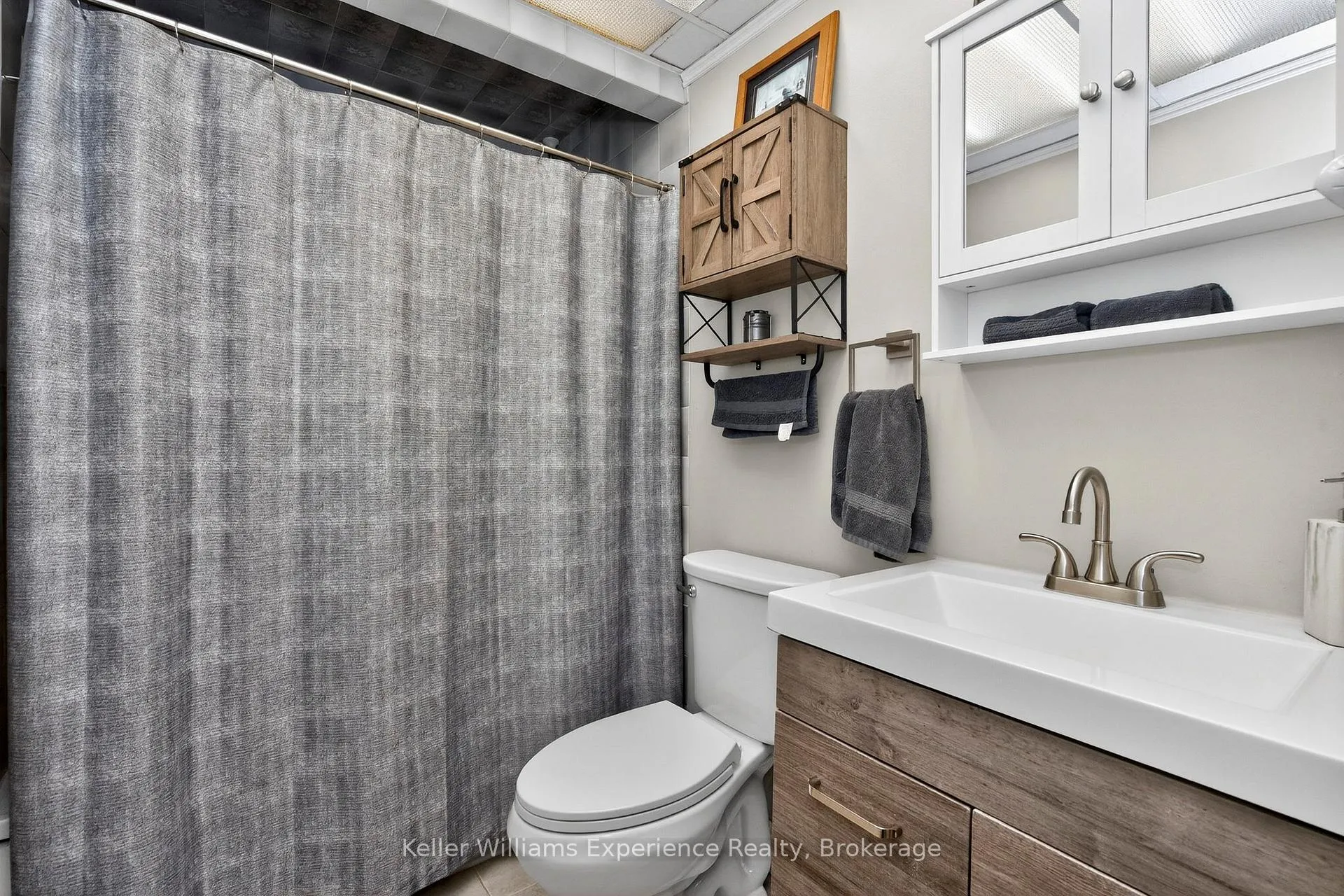 Photo 21 of 1031 Ferrier Avenue, Innisfil, Lefroy — HOMEH
