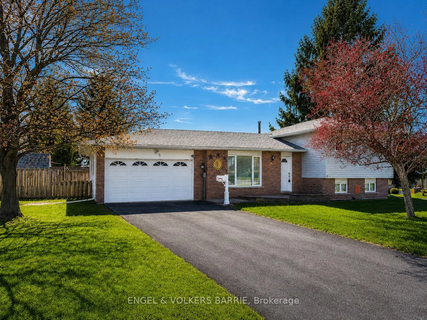 Photo 1 of 644 Algonquin Drive, Midland — HOMEH