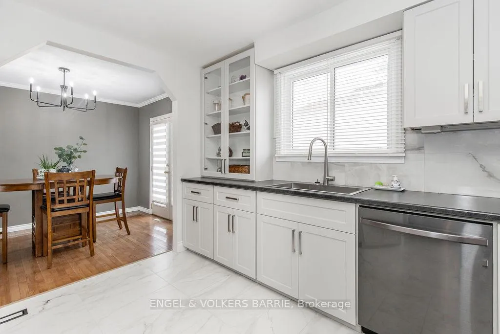 Photo 9 of 644 Algonquin Drive, Midland — HOMEH