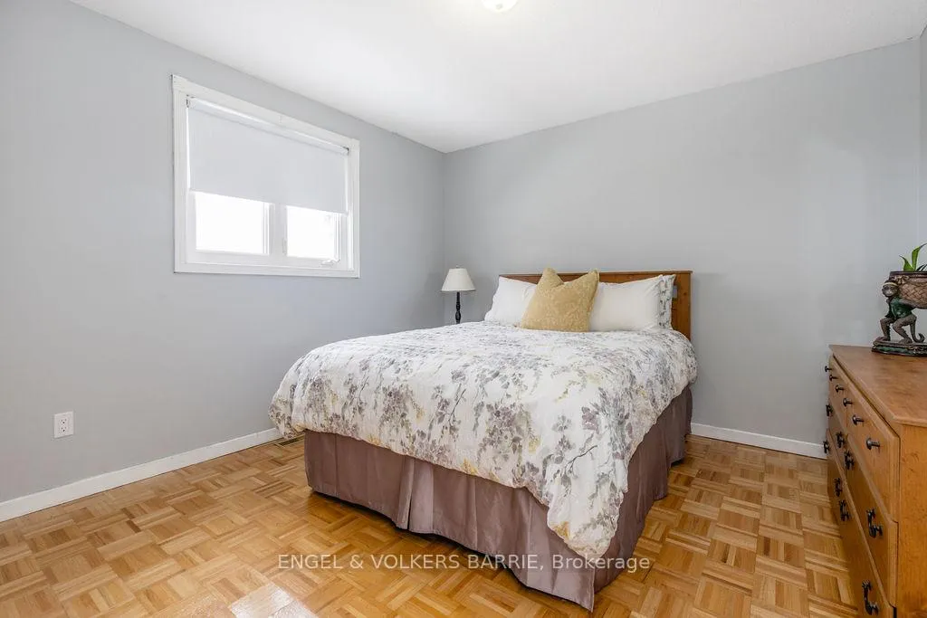 Photo 13 of 644 Algonquin Drive, Midland — HOMEH