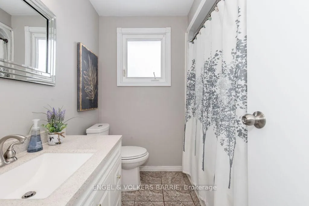 Photo 14 of 644 Algonquin Drive, Midland — HOMEH