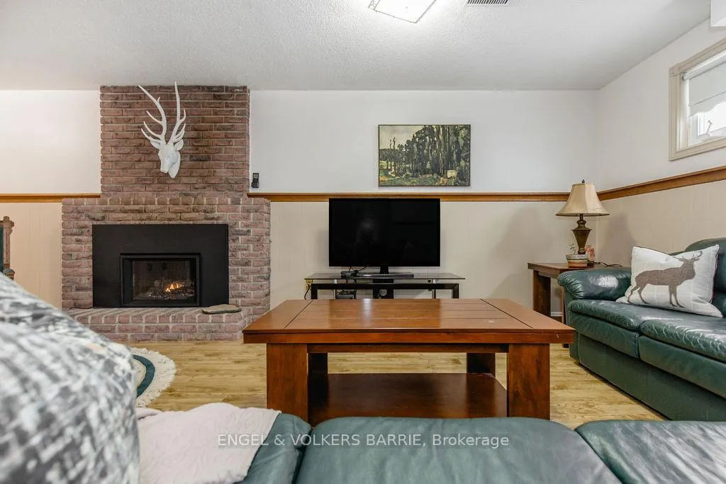 Photo 18 of 644 Algonquin Drive, Midland — HOMEH