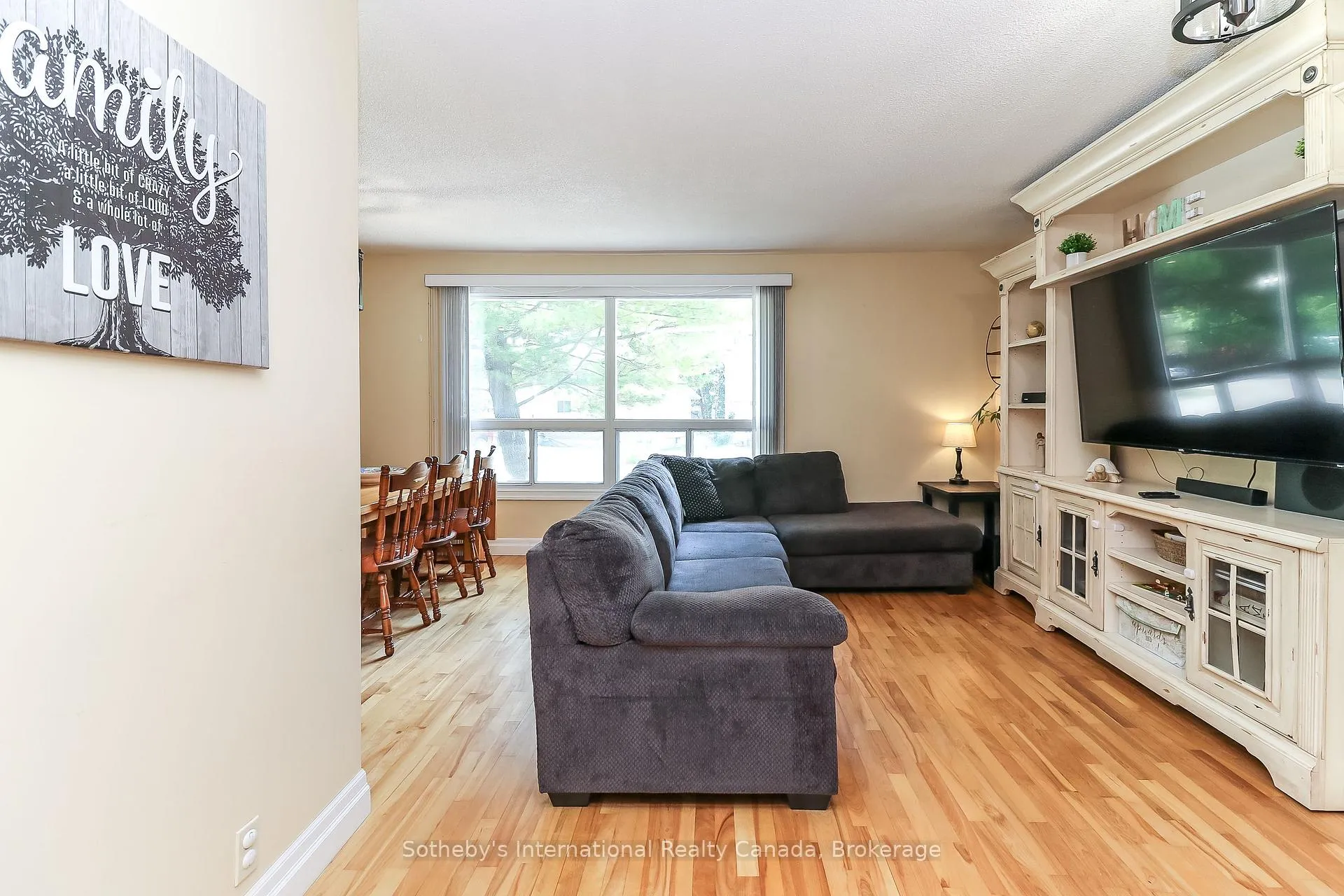 Photo 8 of 33 Parkwood Drive, Wasaga Beach — HOMEH
