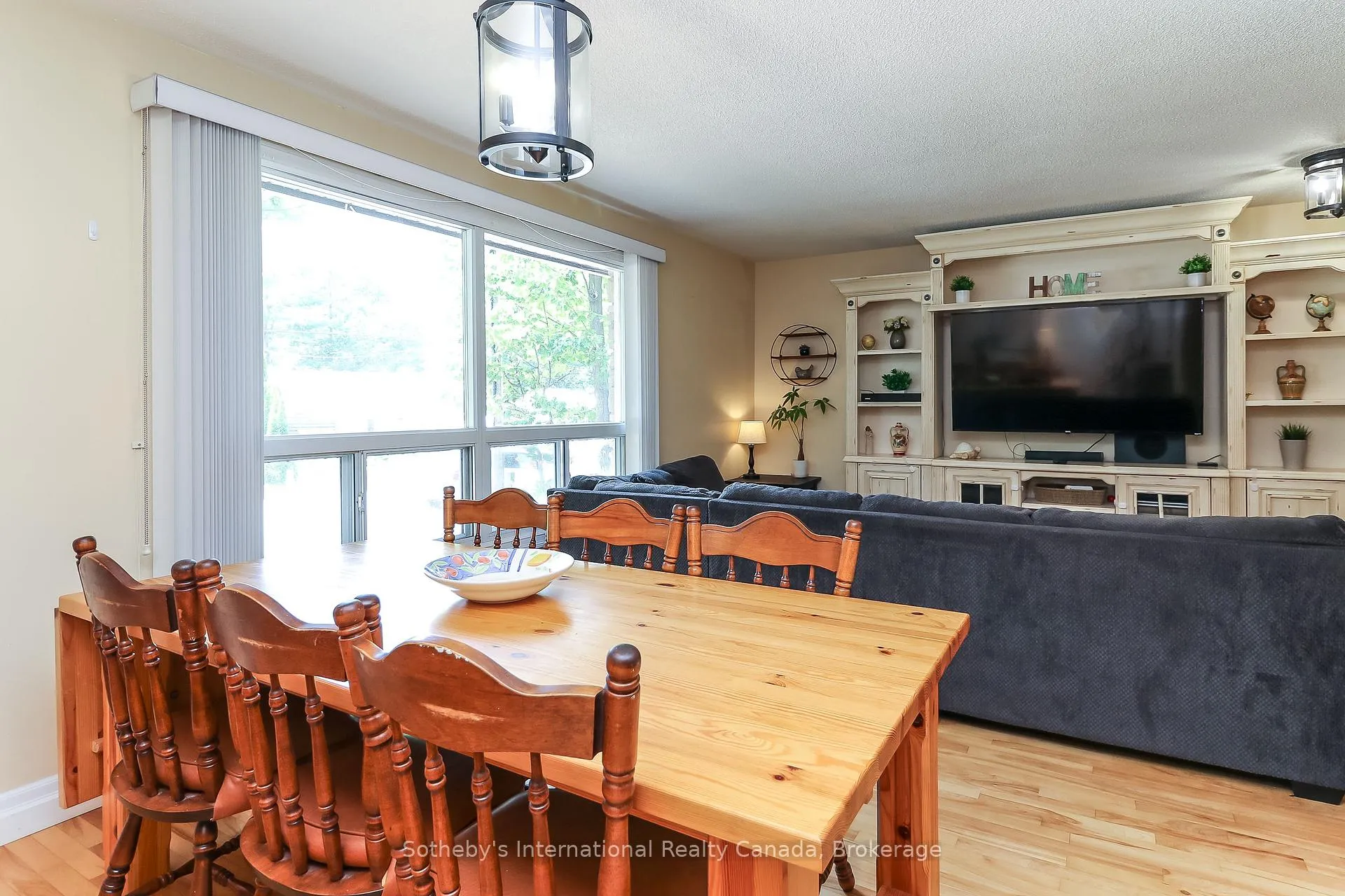 Photo 12 of 33 Parkwood Drive, Wasaga Beach — HOMEH