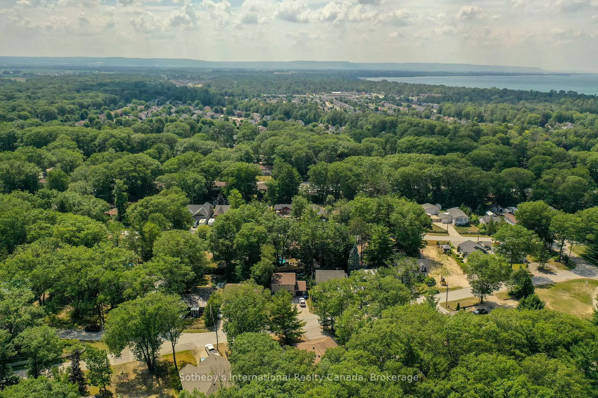 Photo 44 of 33 Parkwood Drive, Wasaga Beach — HOMEH