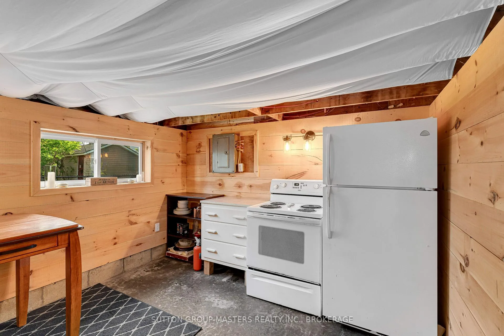 Photo 32 of 484 Nelson Street, Kingston, East of Sir John A. Blvd — HOMEH
