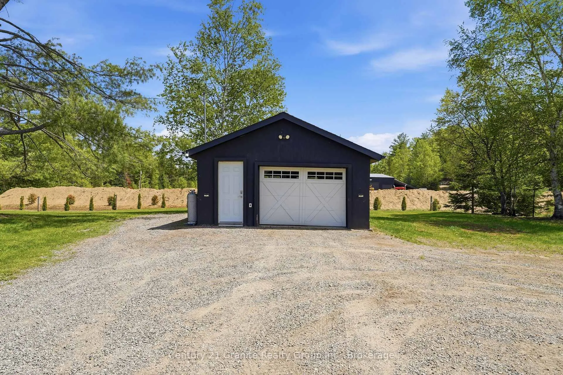 Photo 3 of 1201 Bay Lake Road, Faraday — HOMEH