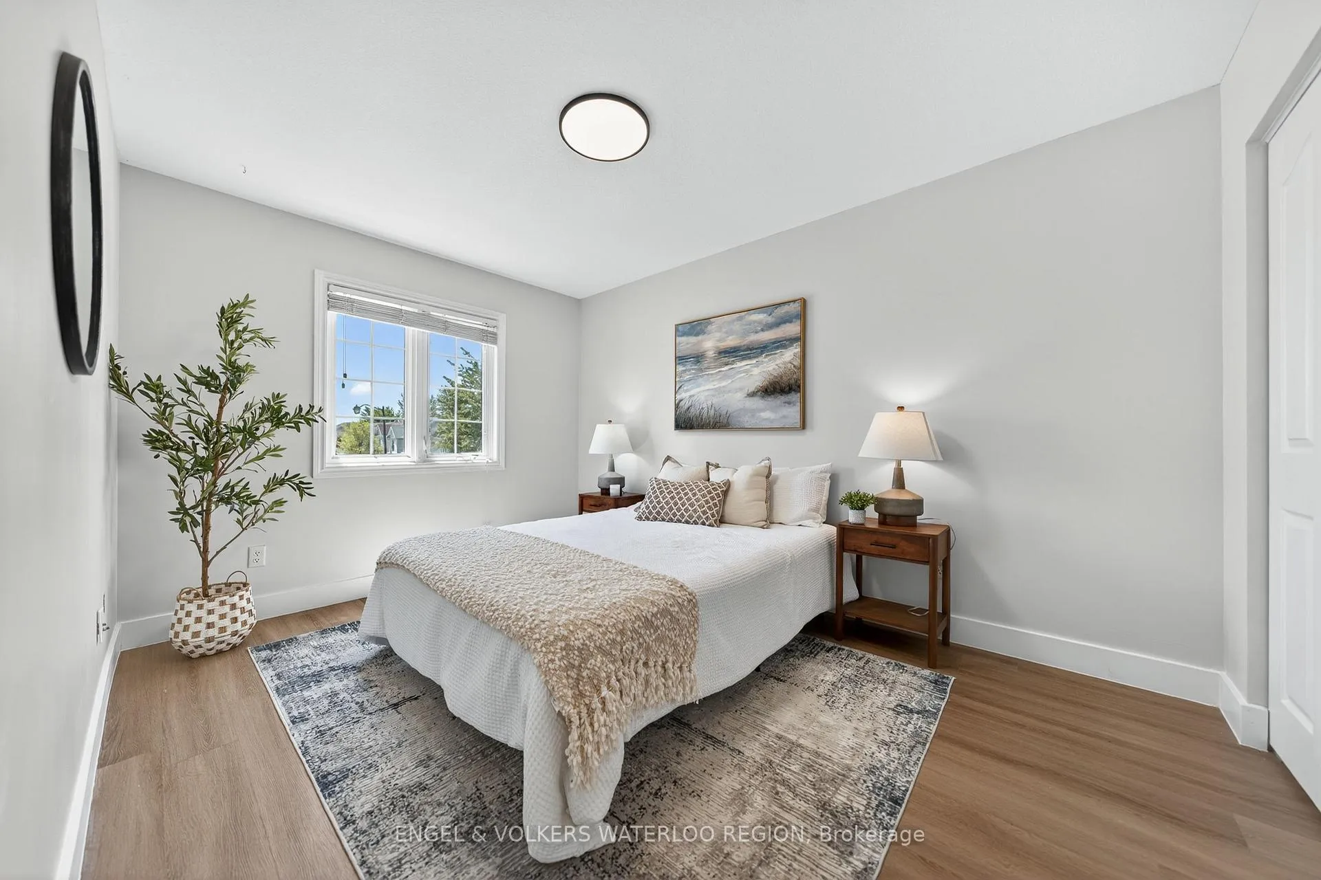 Photo 36 of 857 Brandenburg Boulevard, Waterloo — HOMEH