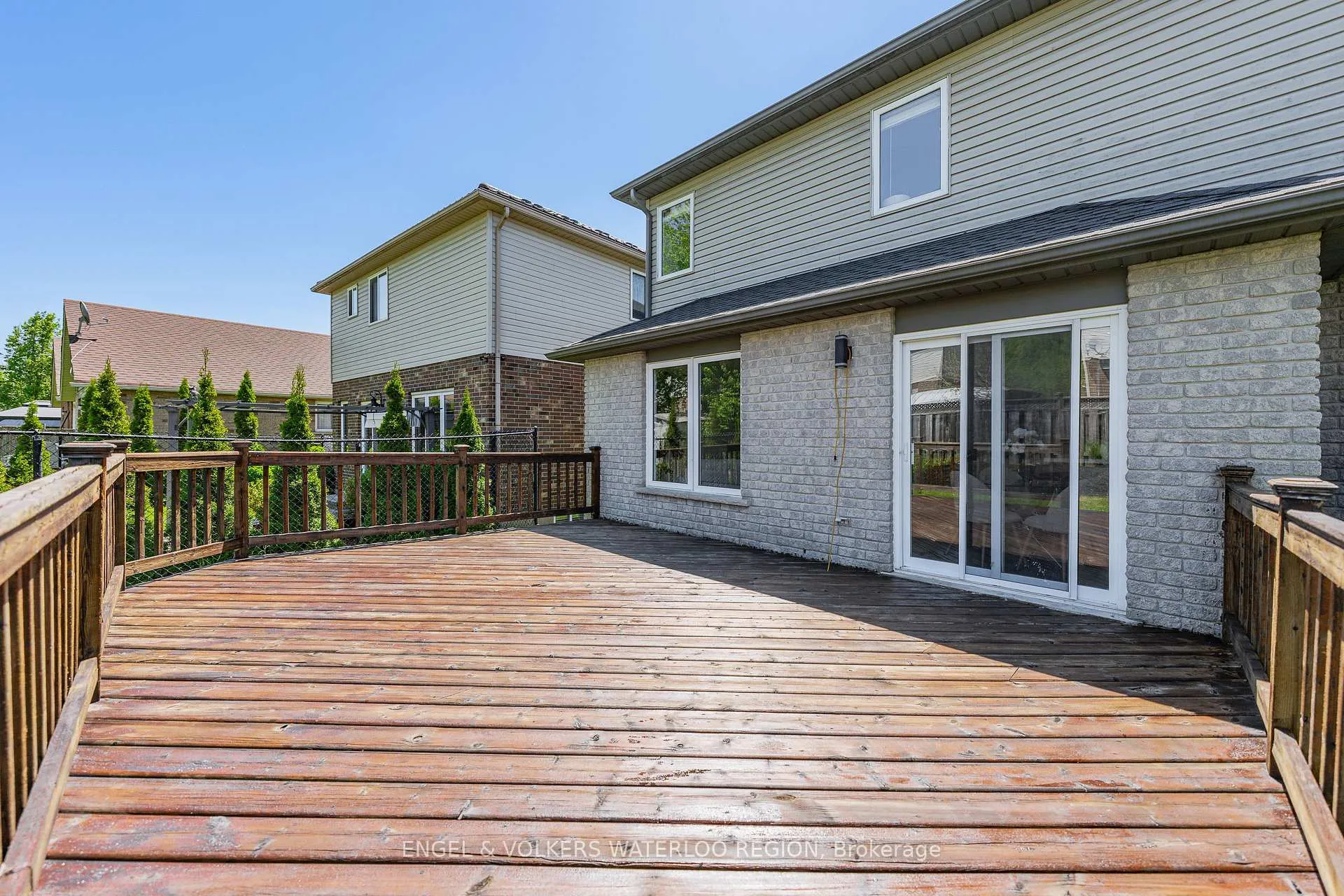 Photo 44 of 857 Brandenburg Boulevard, Waterloo — HOMEH