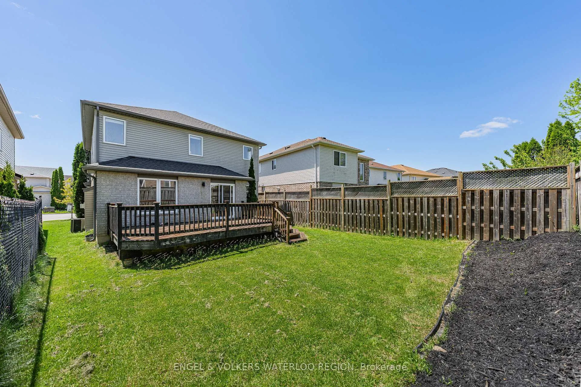 Photo 49 of 857 Brandenburg Boulevard, Waterloo — HOMEH