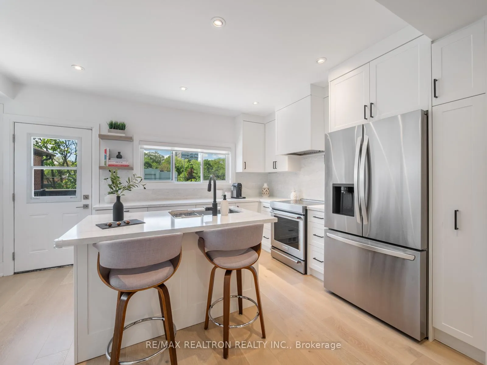 Photo 11 of 578 Northcliffe Boulevard, Toronto, Oakwood Village — HOMEH