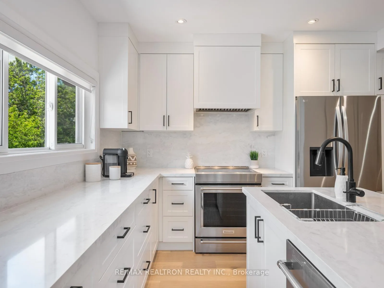 Photo 12 of 578 Northcliffe Boulevard, Toronto, Oakwood Village — HOMEH