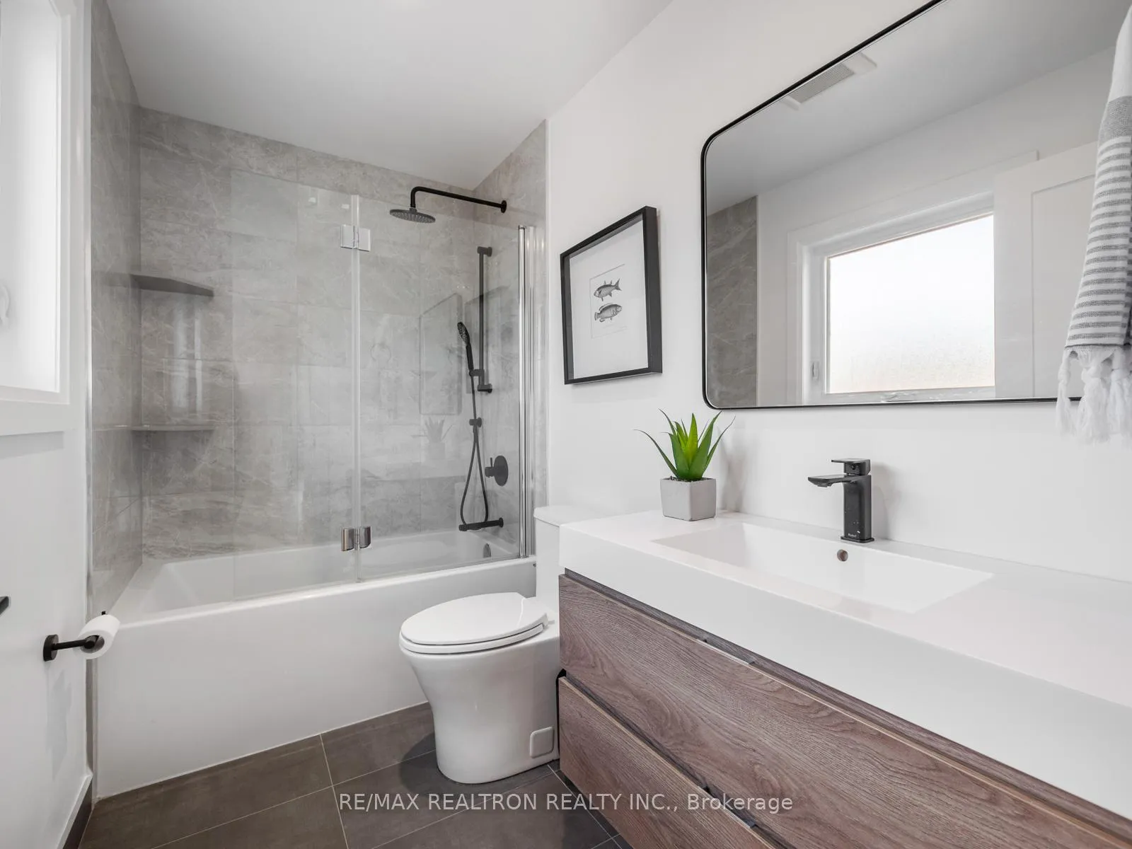Photo 21 of 578 Northcliffe Boulevard, Toronto, Oakwood Village — HOMEH