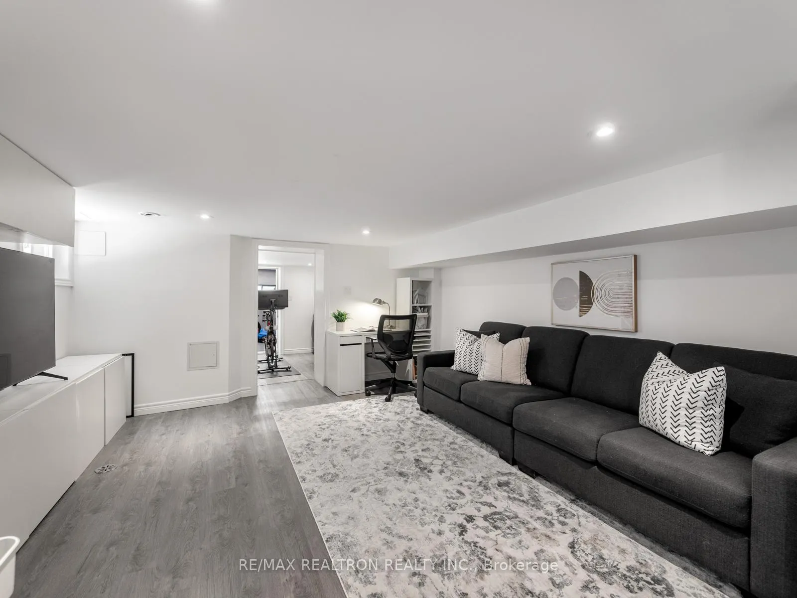 Photo 23 of 578 Northcliffe Boulevard, Toronto, Oakwood Village — HOMEH