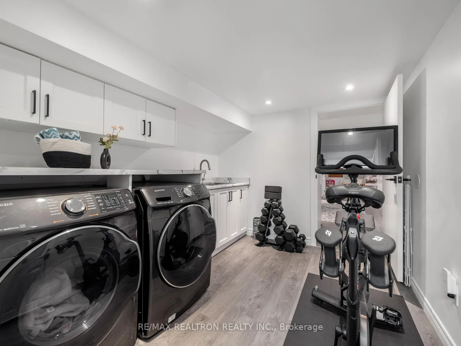 Photo 25 of 578 Northcliffe Boulevard, Toronto, Oakwood Village — HOMEH