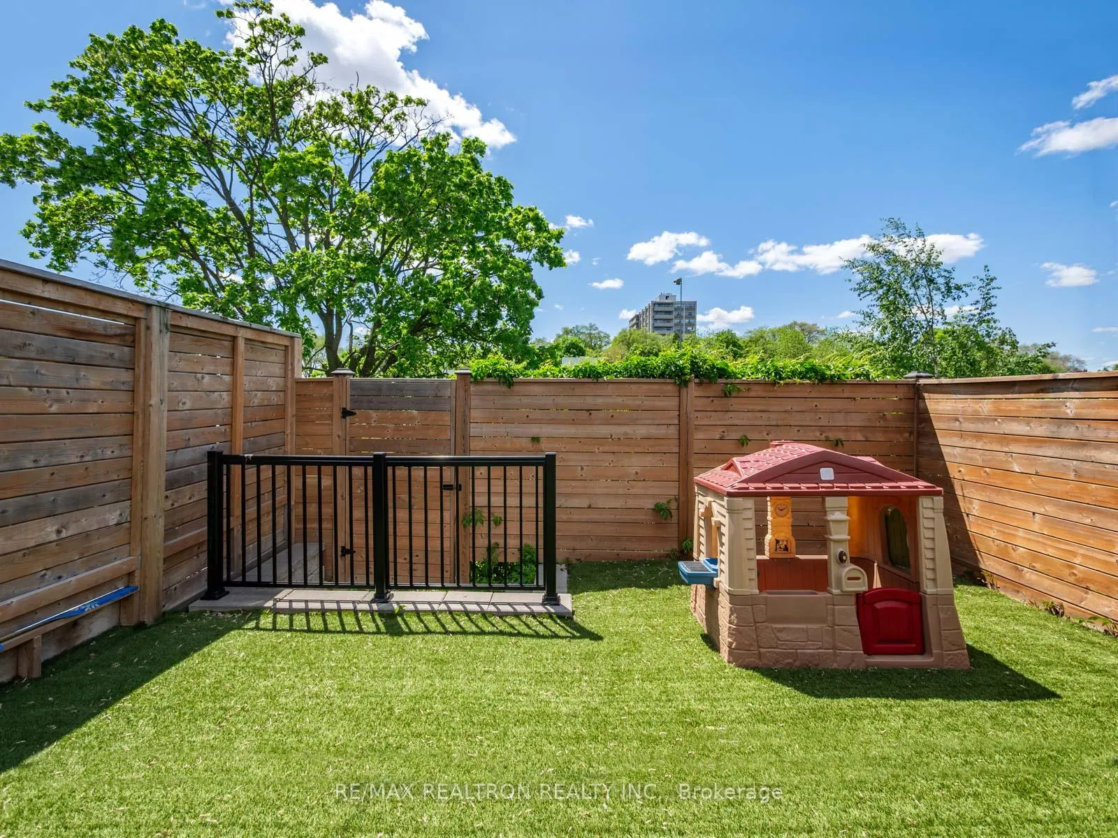 Photo 36 of 578 Northcliffe Boulevard, Toronto, Oakwood Village — HOMEH